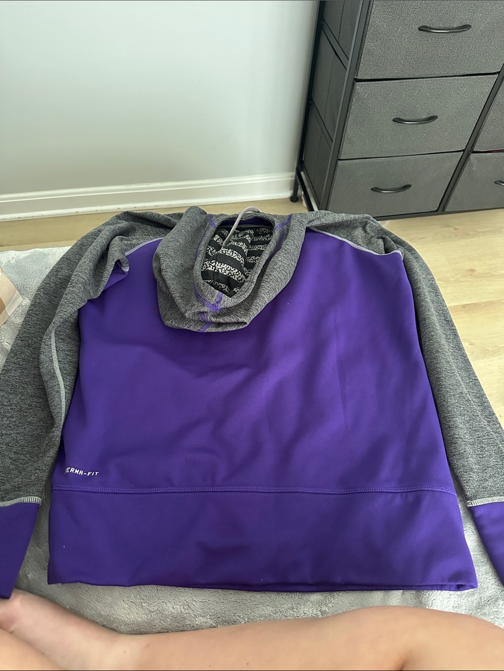 Nike Purple and Gray Pullover Hoodie with Yellow Logo Size L - Picture 4 of 5